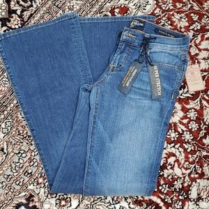 Lucky Sweet'N Flare bootleg jeans